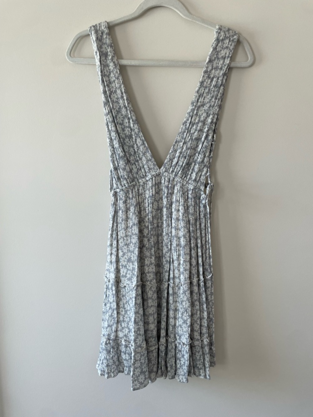 V-Neck Grey Floral Mini Dress